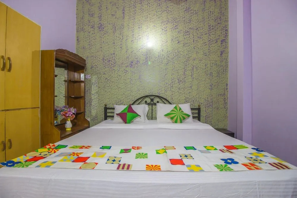 OYO 22067 Home Cozy 1BHK Near Carmona Beach