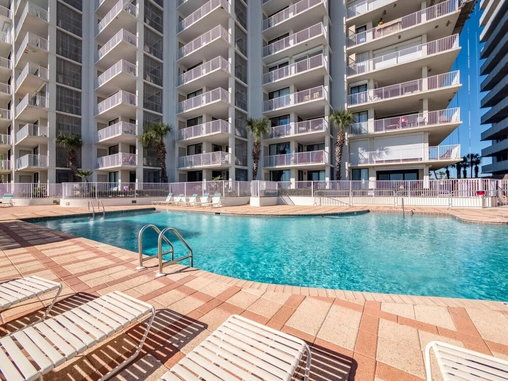 Spacious 4th floor condo ON THE BEACH in the heart of Orange Beach