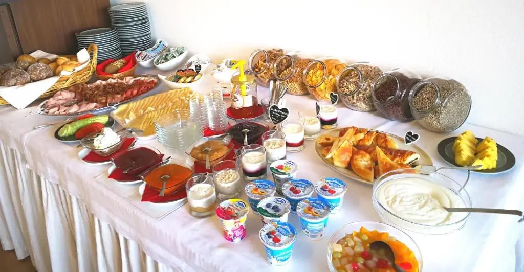 Schenna Garni Eden Bed & Breakfast