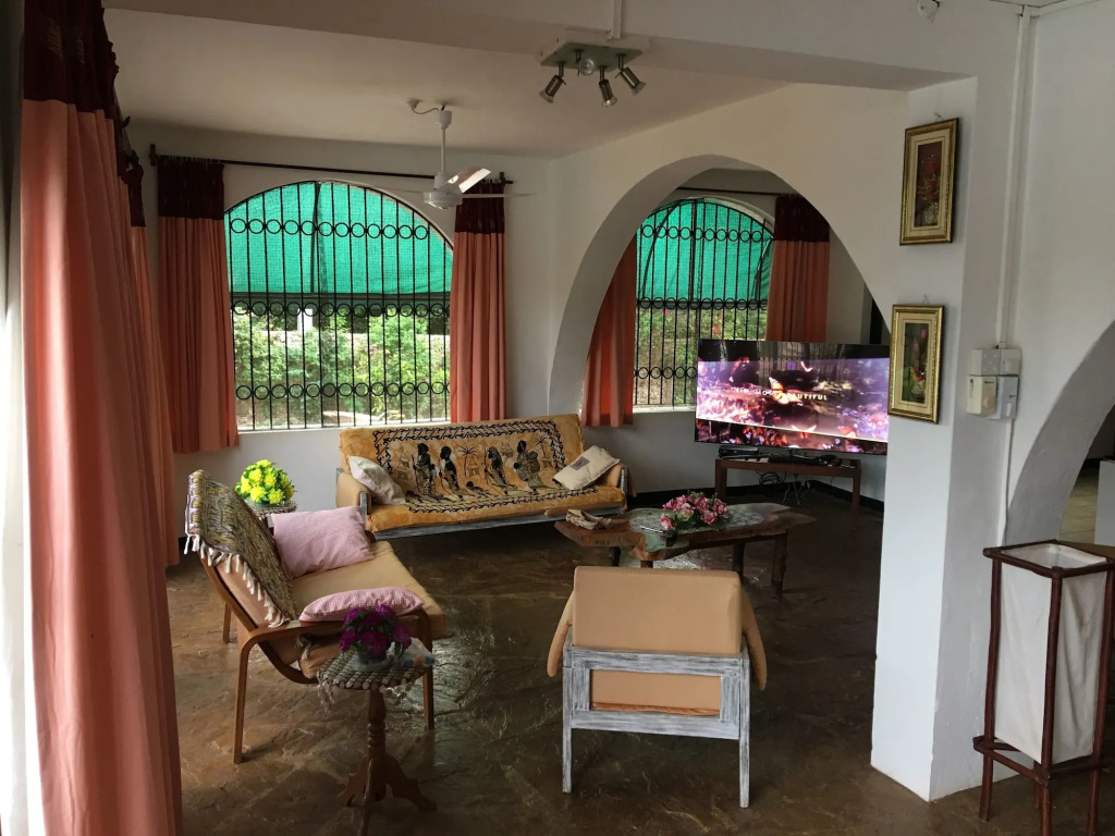 Tradewinds Lodge