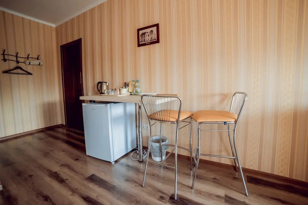 Guest House Shale