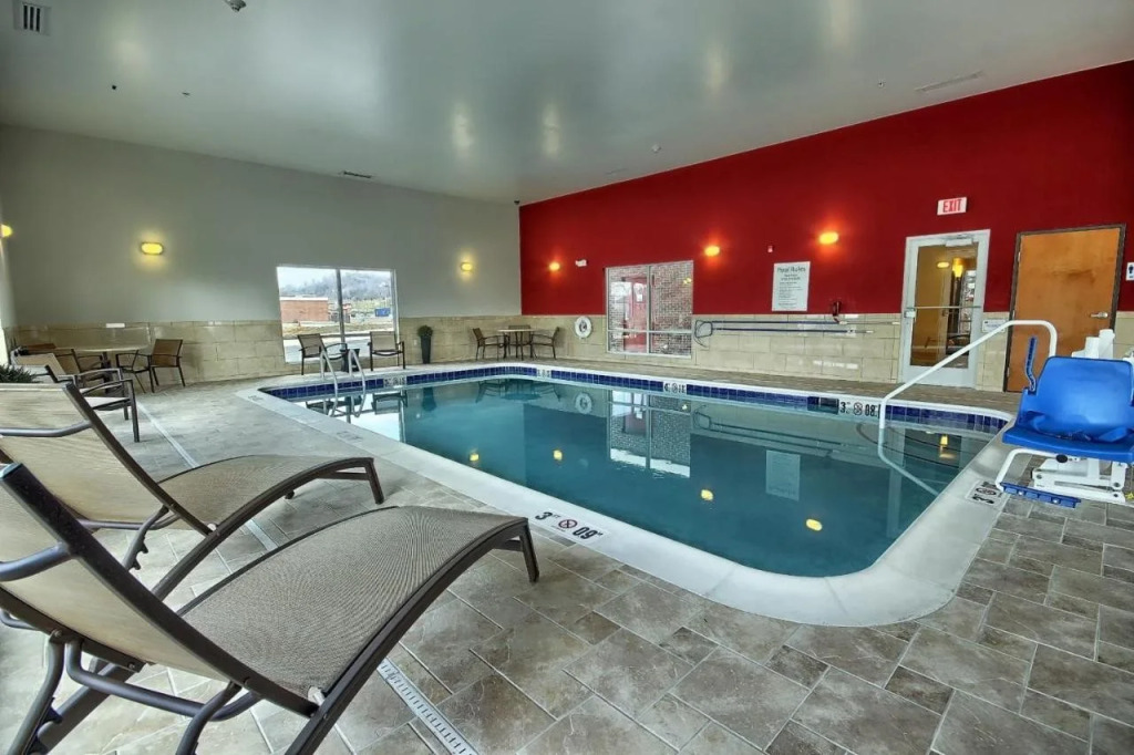 Holiday Inn Express & Suites Ironton by IHG