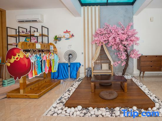 Cheekaaboo Playhouse   Cozy 3-Bedroom Family Stay