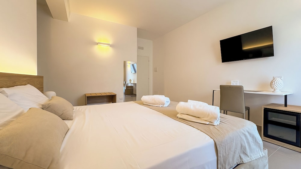 Tevergad Suite & Rooms