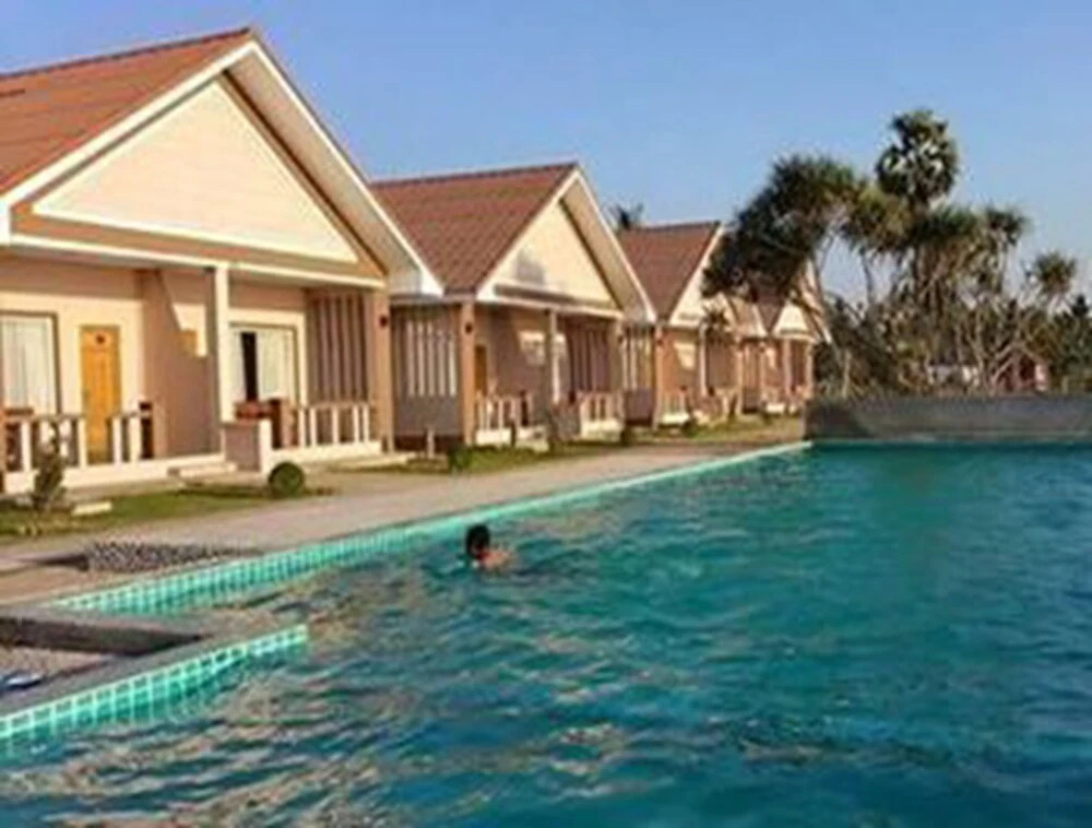 Grand Ngwe Saung Resort