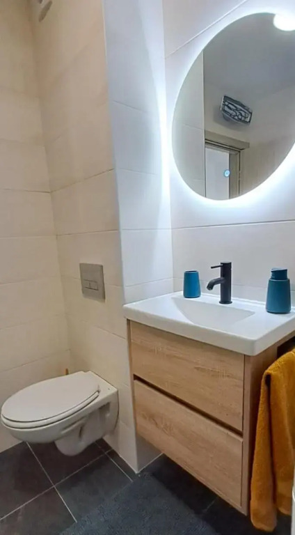 Stylish NEW One Bedroom Apartment