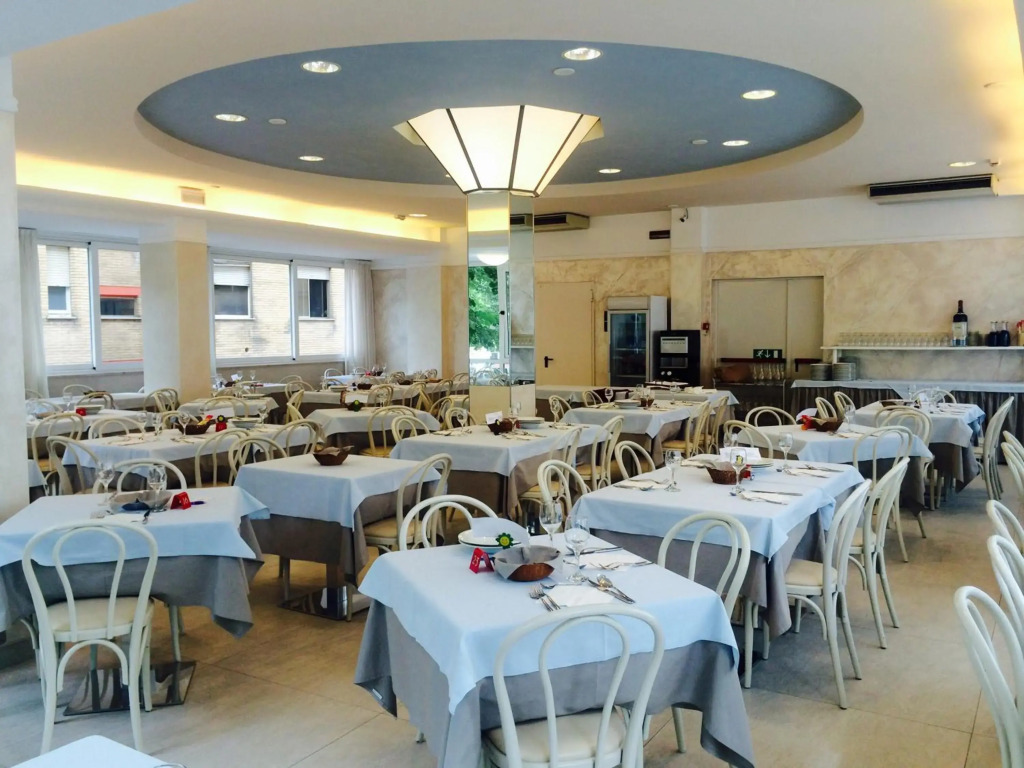 Hotel Monica