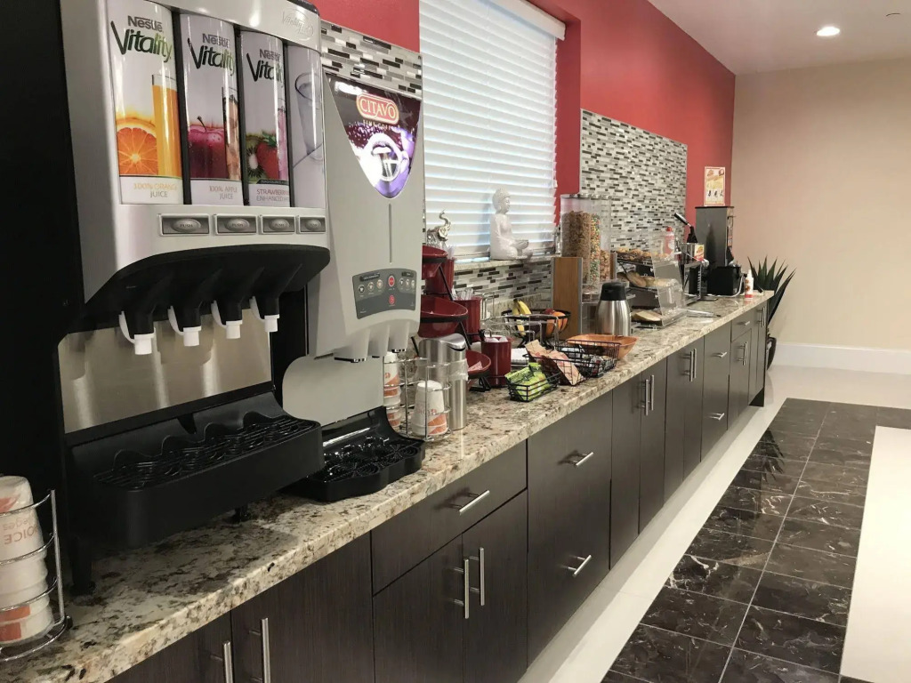 Econo Lodge Inn & Suites Houston Willowbrook