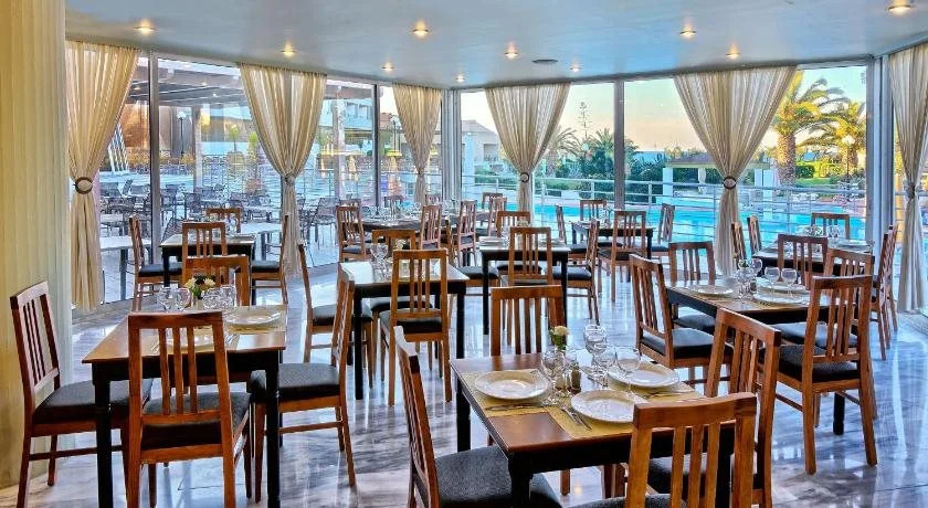 Santa Marina Resort