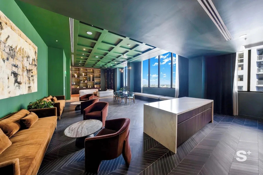 Modern Condo in DTW Miami - Gym & Pool
