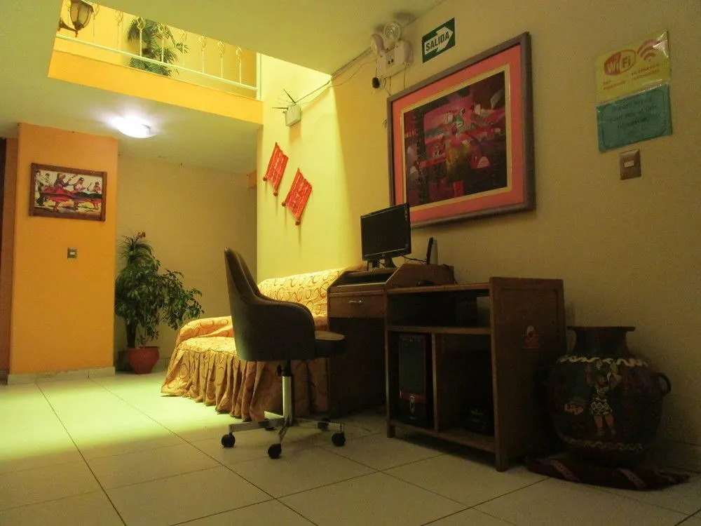 The Real House-Hostel