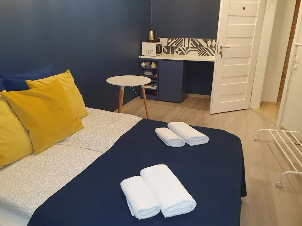 EURO-ROOM