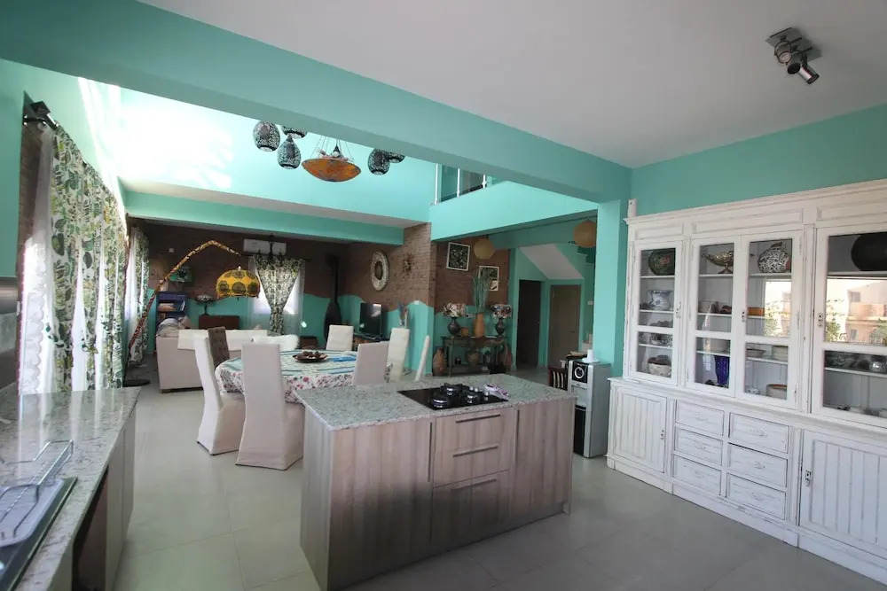 Villa With 5 Bedrooms in Tatlisu, With Pool Access, Enclosed Garden an