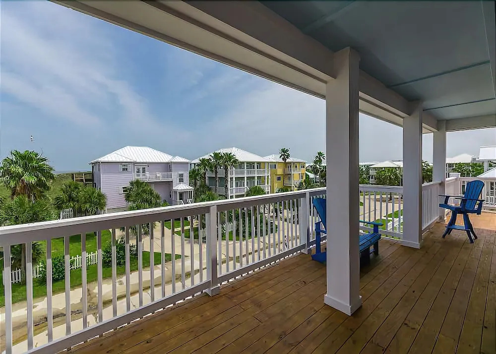 Beach Side - 5 Br Home