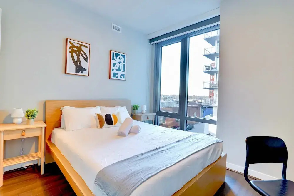 Prime Metro Proximity Condo at Clarendon