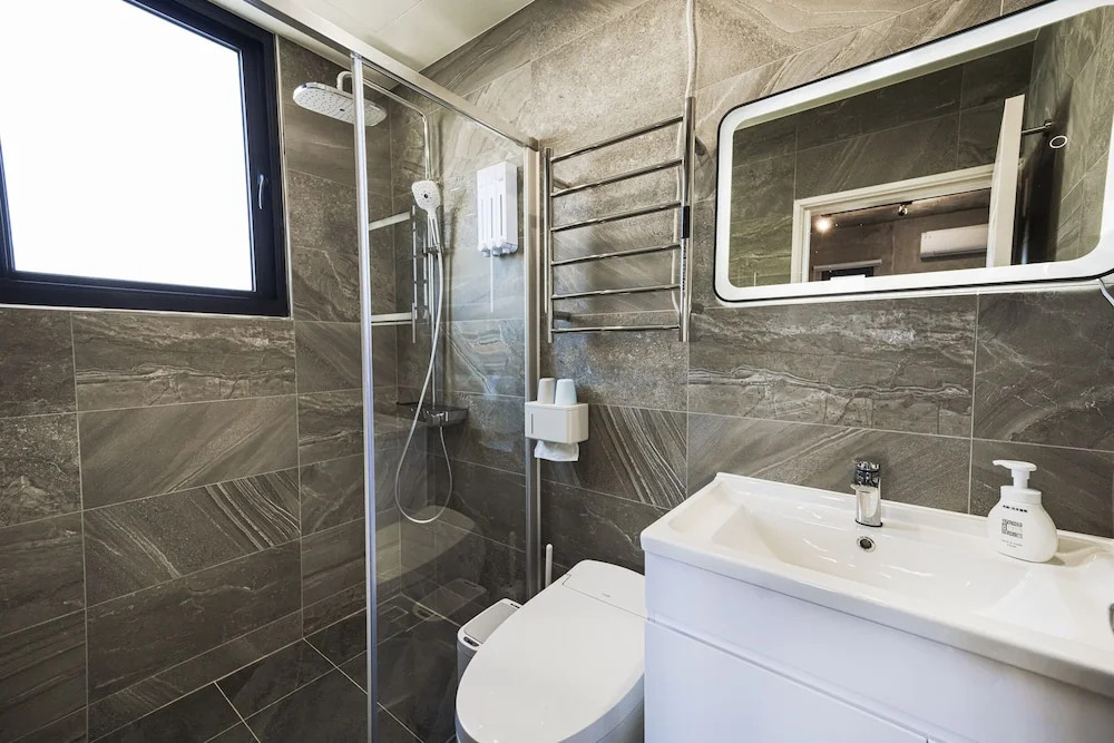 Deep Blue 23 B&B
