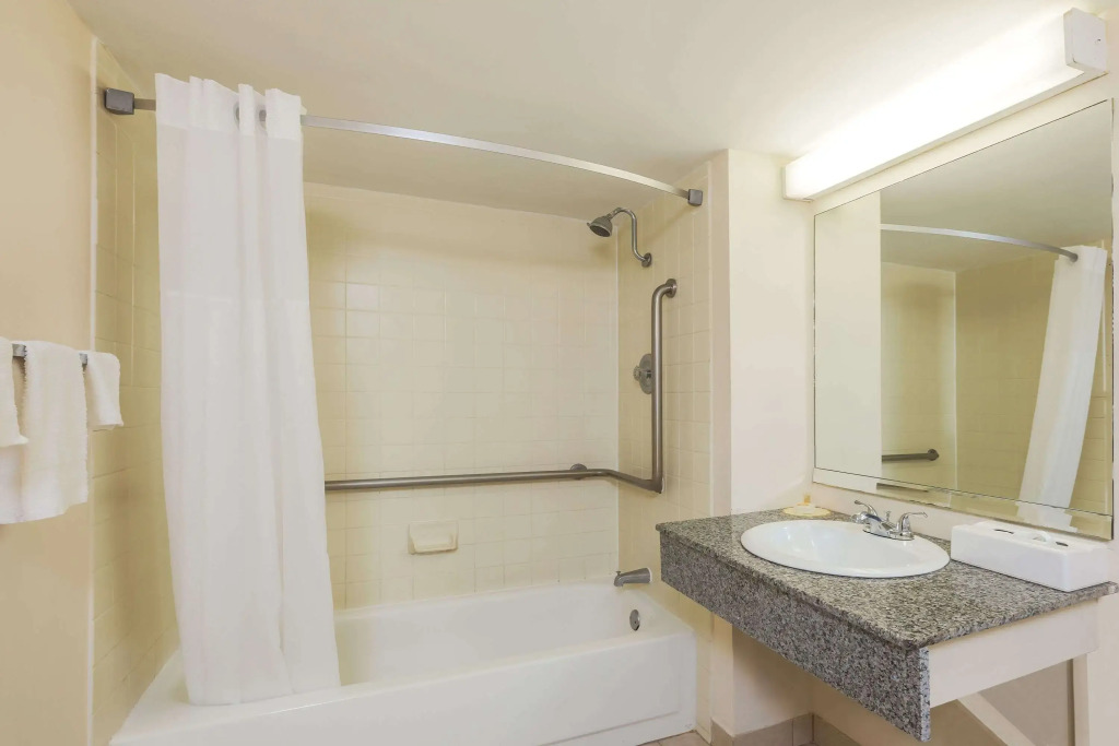 Baymont by Wyndham Lafayette