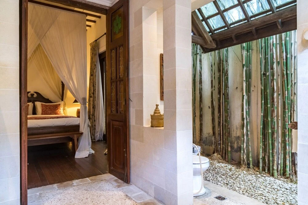 Colonial White House - Seminyak