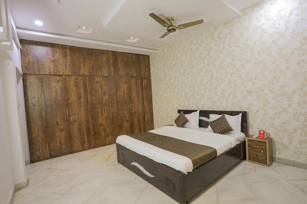 OYO 10287 Home 3BHK Villa near Lake City Mall