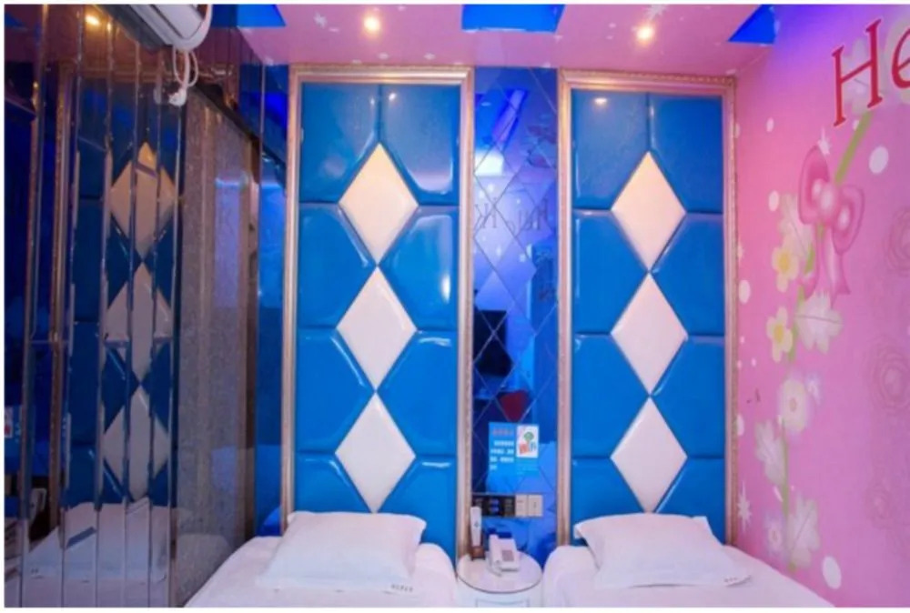 Shanghai Dream Of Rain Theme Hotel