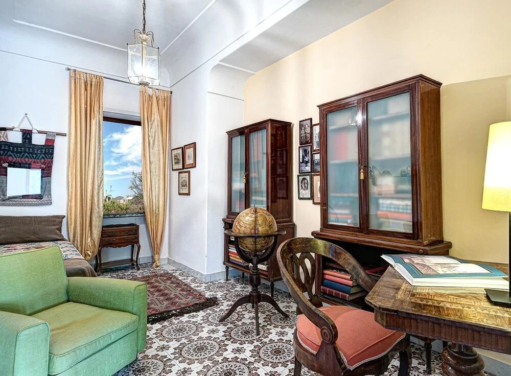 Villa Skyfall