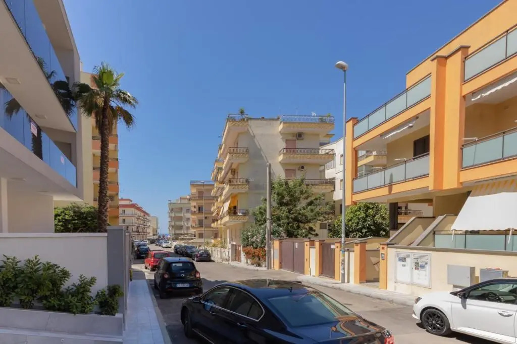 App Savonarola a 250mt da spiagge e movida 6p
