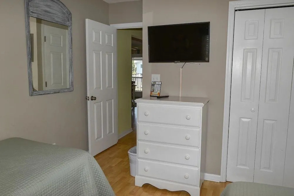 Floundering Around - 5 Br Home