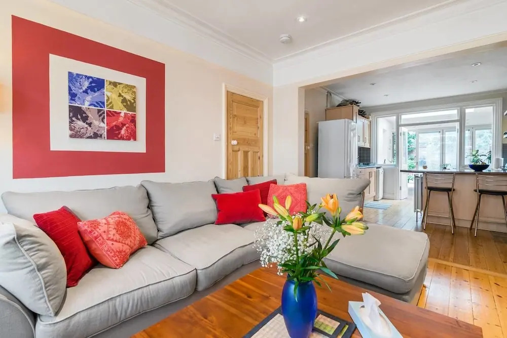 Large Beautiful 3 Bedroom House