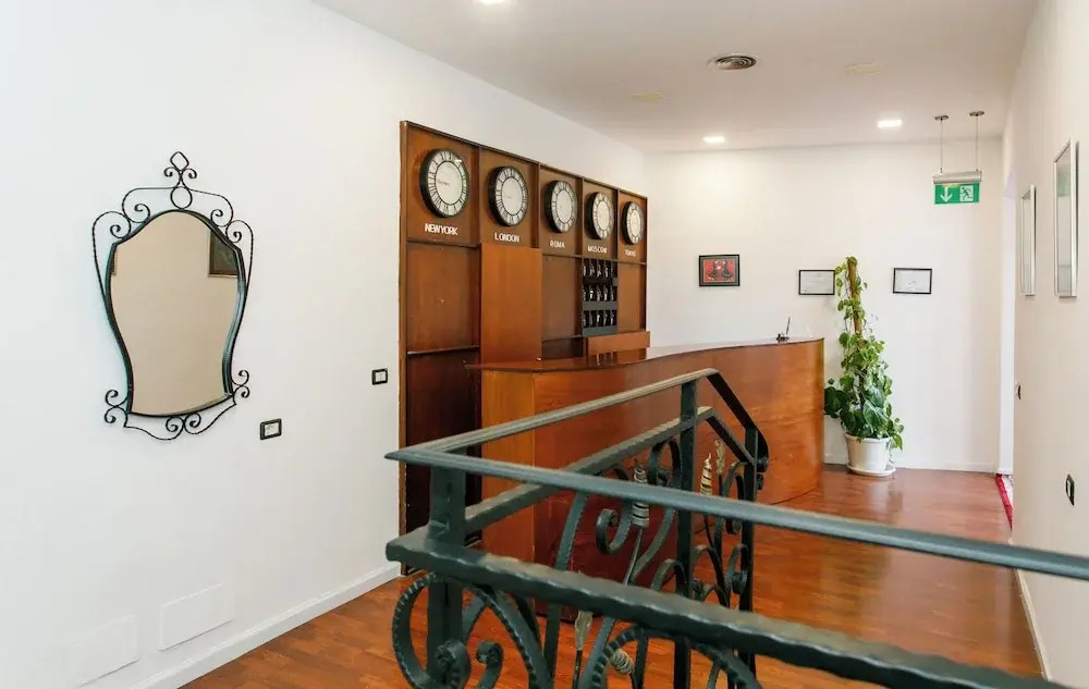 City 5 Hotel