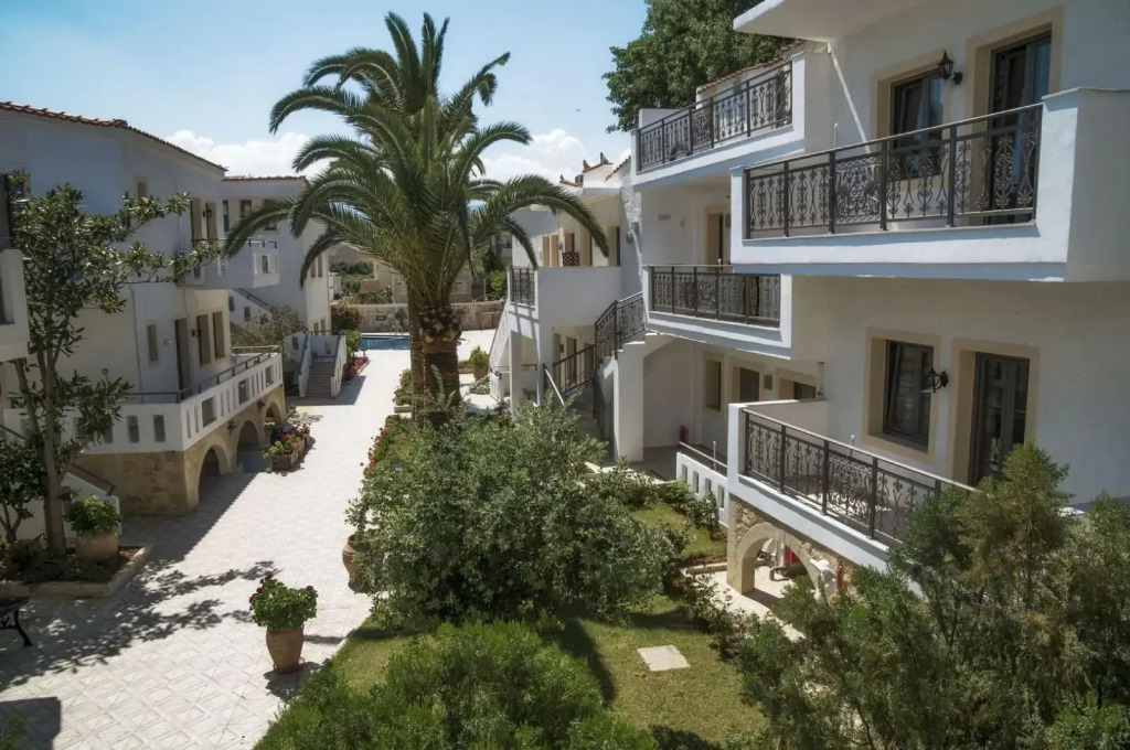Flamingos Hotel Apartments by GHH
