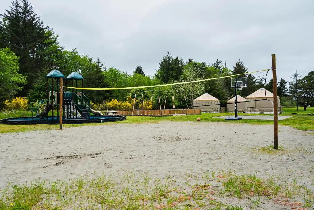Long Beach Camping Resort Cabin 2