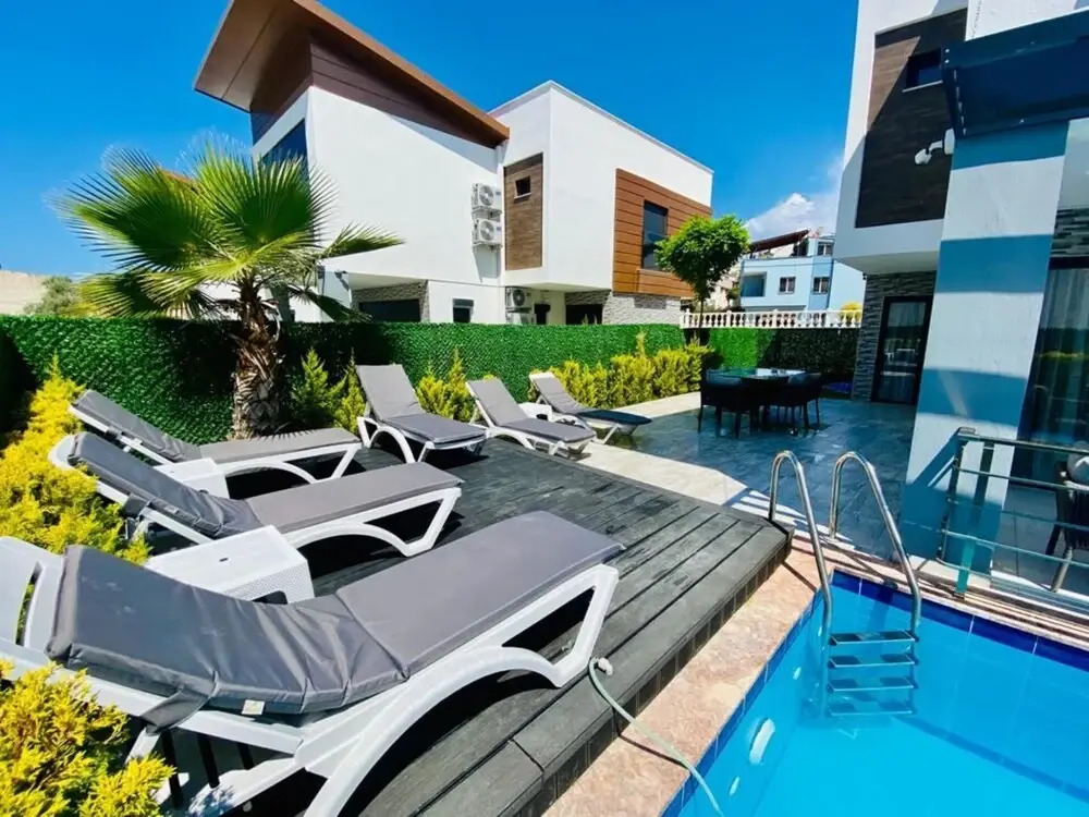 Ada Villas