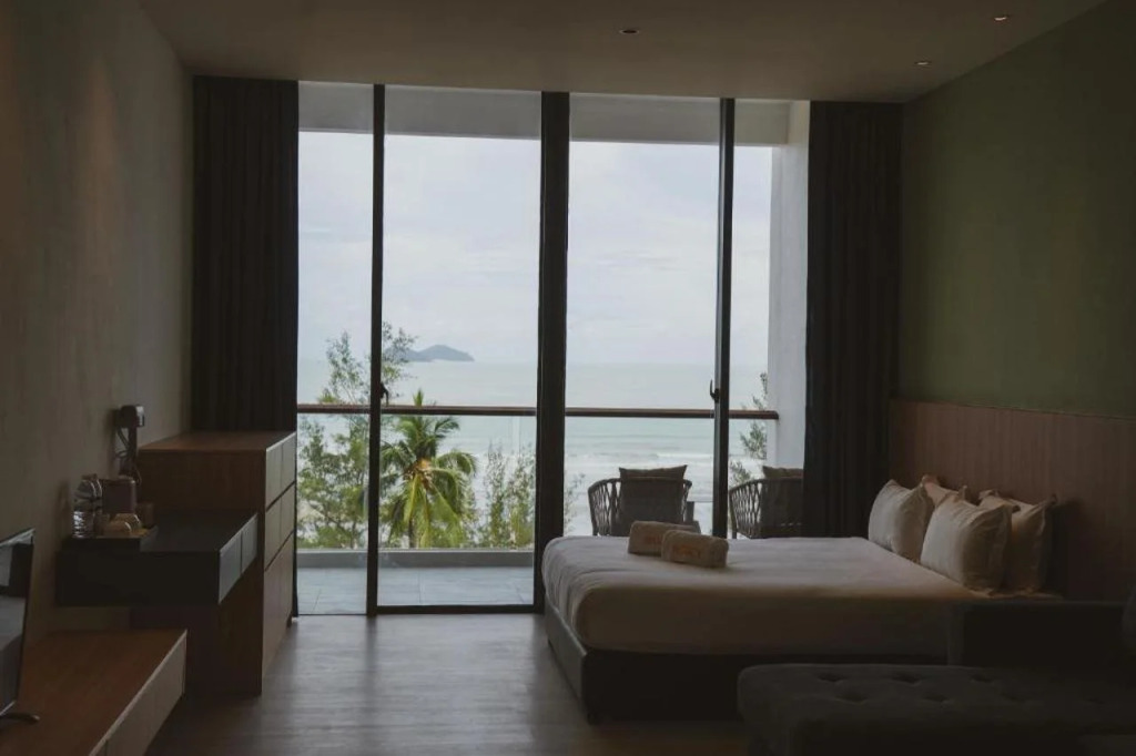 Sematan Roxy Beach Apartment