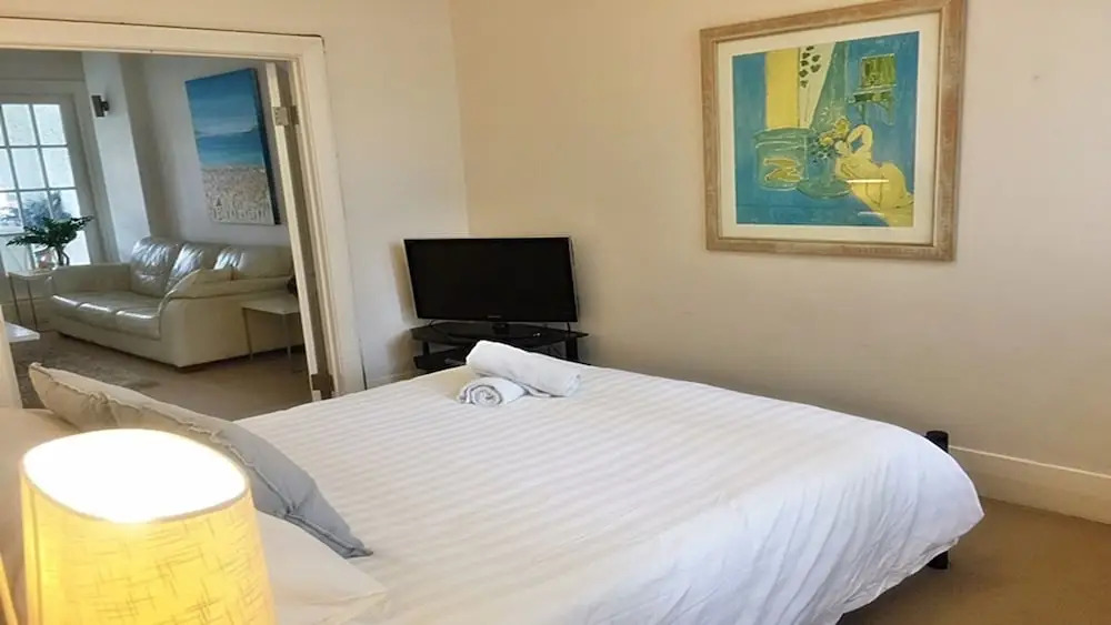 The Apartment Service DARL3