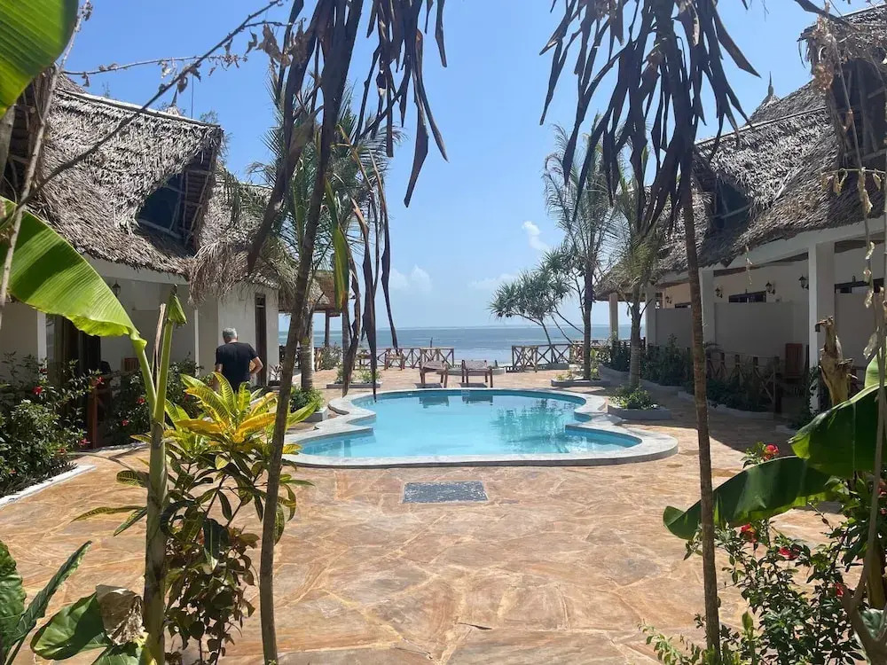 Zamu Beach Hotel