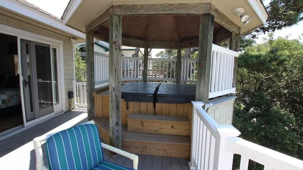 Lighthouse Jewel 1141 - 6 Br Home