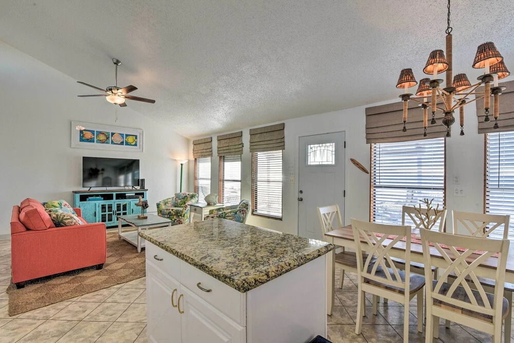 Galveston Beachfront House w/ Deck & Ocean Views!