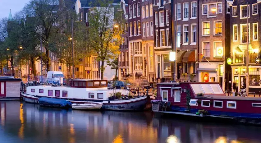 Boathouse Canal View