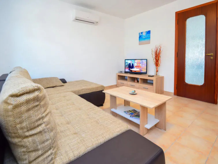 Holiday Home Ledi by Interhome
