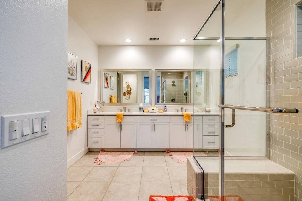 Sunburst by Avantstay Lakefront + Mountain Views
