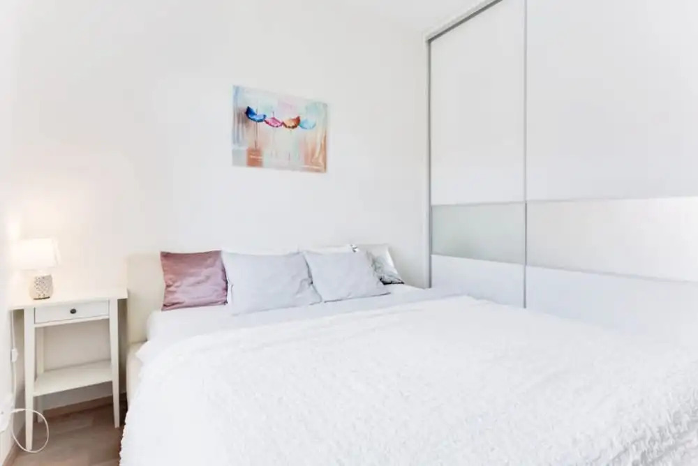 Charming Two-Bedroom Apartment Next To The Emmaus Abbey