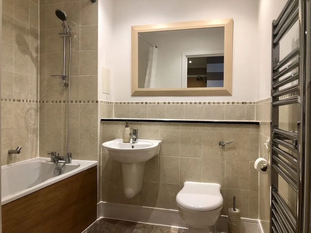 Toothbrush Apartments - Ipswich Waterfront - Anchor St
