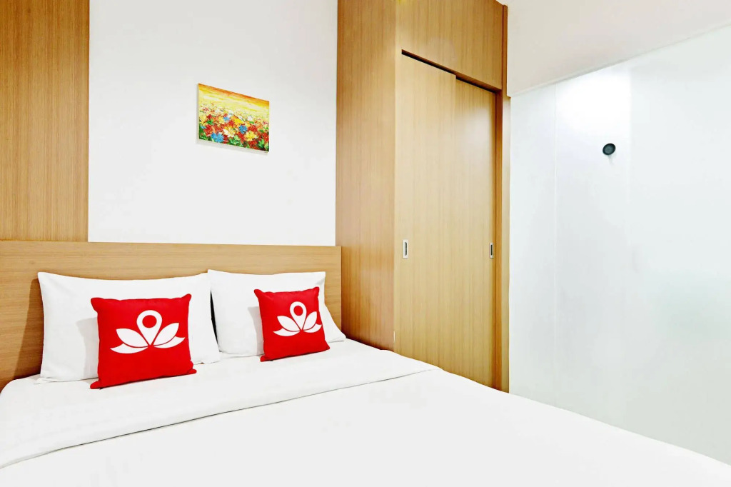 ZEN Rooms Near Bunderan HI