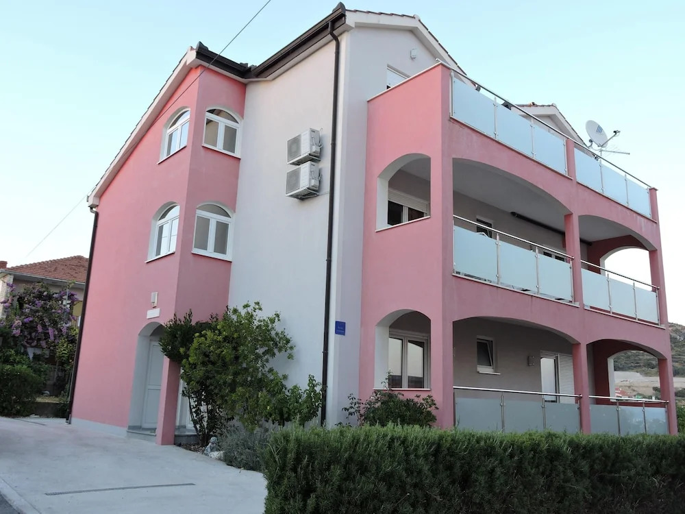 Villa-Meli
