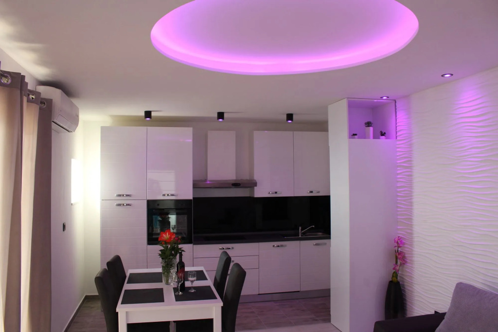Apartments Lira