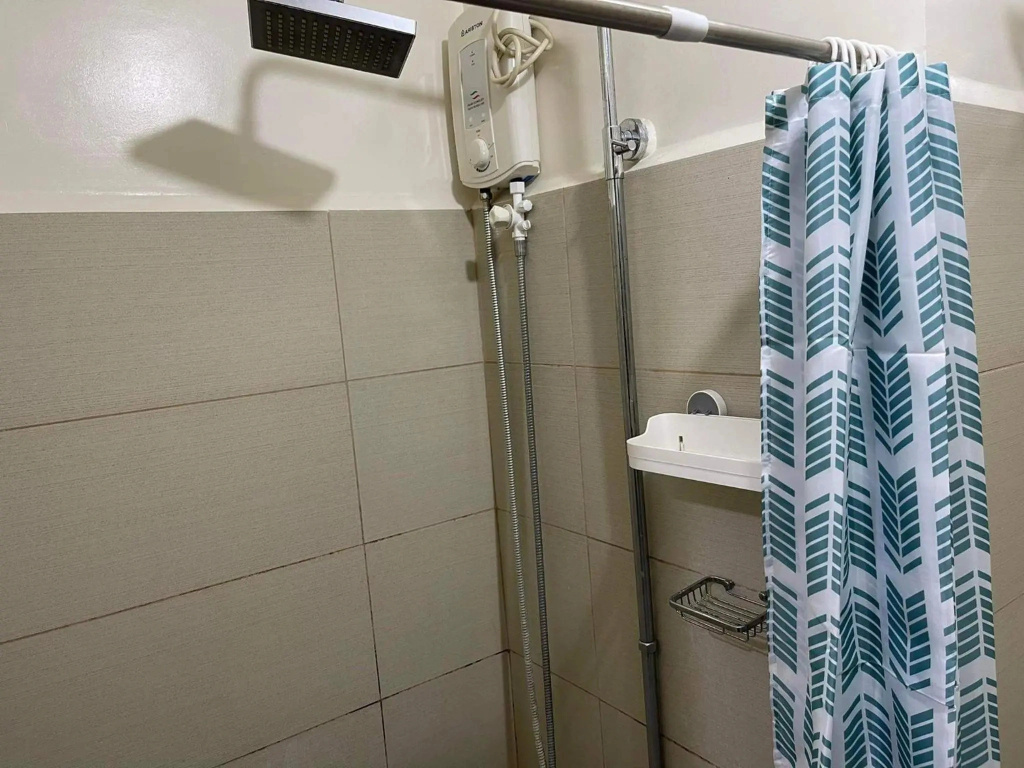 Taft Ave Green Residences with wifi & Netflix