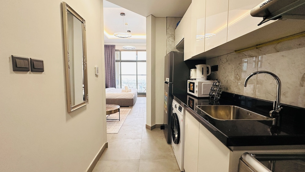 OYO 1287 Home Fully Furnished 1Bed At JVC