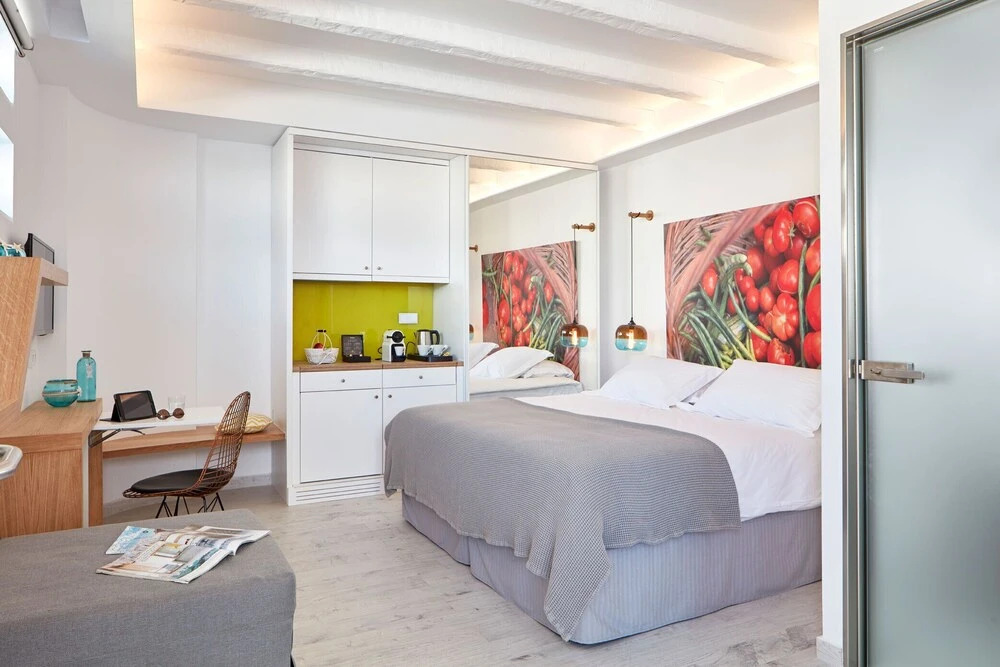 Icon Suites by the sea