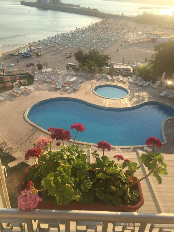 Helios Hotel