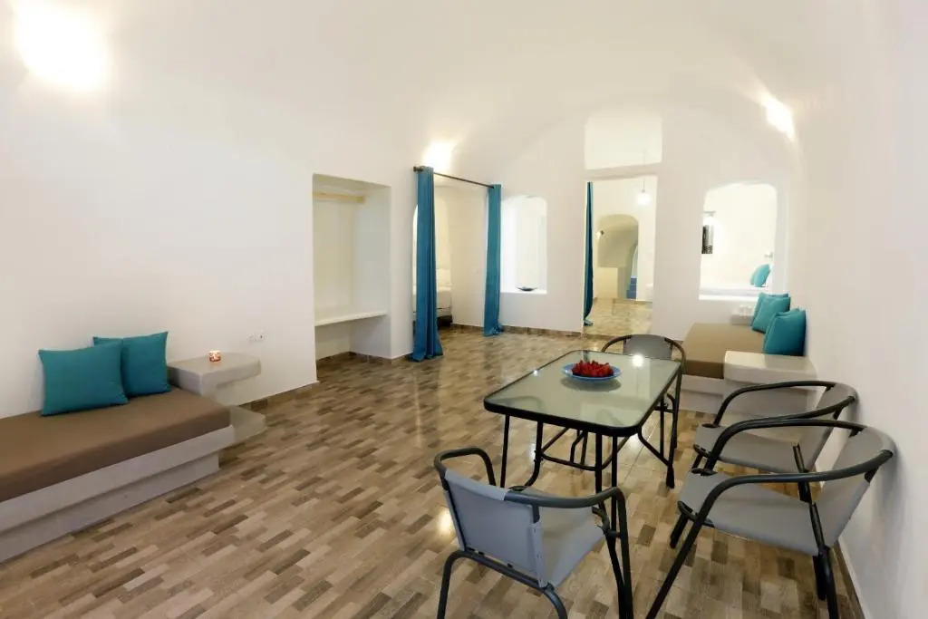 Church and Cave - Santorini Private Residences